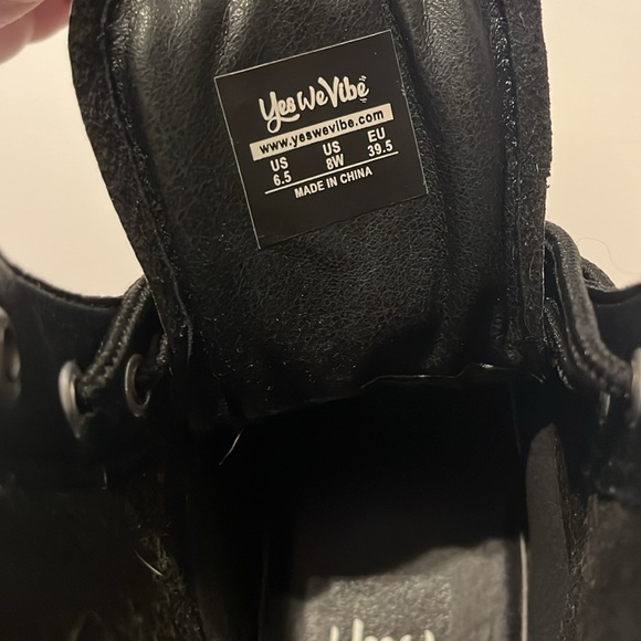 Floral Combat Boots - Picture 6 of 6